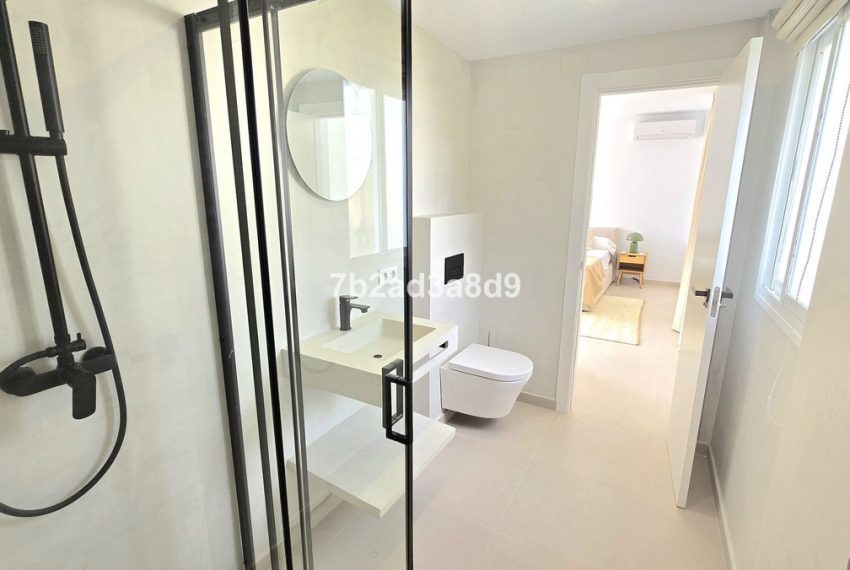 R4981120-Villa-For-Sale-Elviria-Detached-7-Beds-416-Built-18