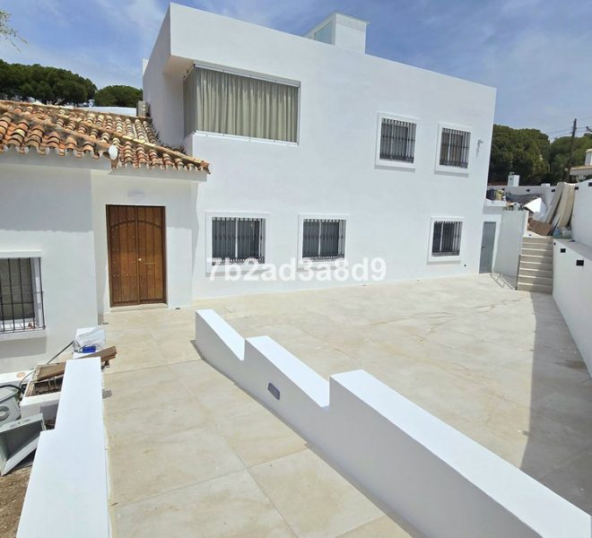 R4981120-Image 1-Detached - 7 Beds - 416 Built