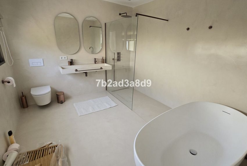 R4981120-Villa-For-Sale-Elviria-Detached-7-Beds-416-Built-9
