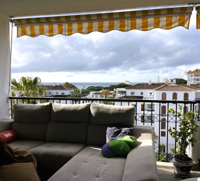 R4981216-Image 1-Penthouse - 2 Beds - 70 Built