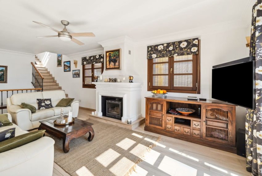R4981267-Townhouse-For-Sale-La-Heredia-Terraced-3-Beds-152-Built-1