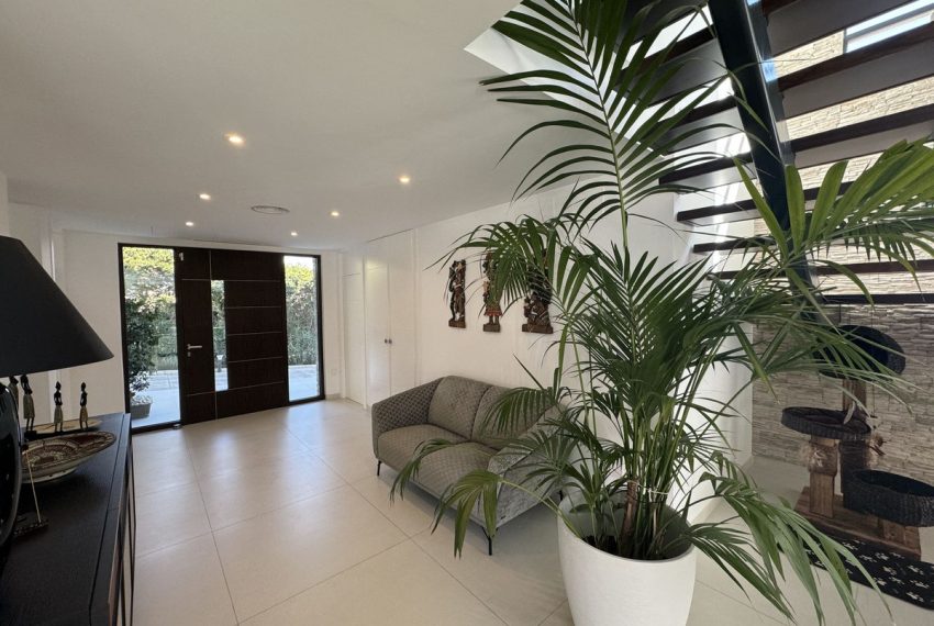 R4981324-Villa-For-Sale-Atalaya-Detached-6-Beds-417-Built-1