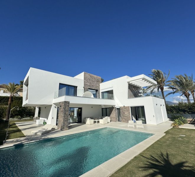R4981324-Image 1-Detached - 6 Beds - 417 Built
