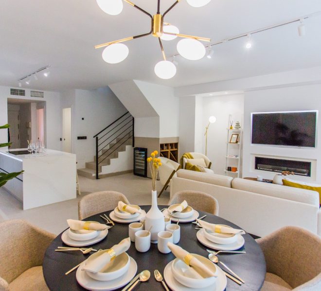 R4982164-Image 1-Terraced - 4 Beds - 176 Built