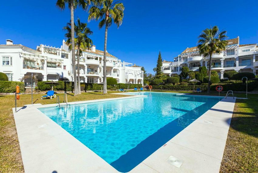 R4982365-Townhouse-For-Sale-Guadalmina-Alta-Terraced-4-Beds-195-Built-1