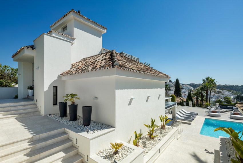 R4986355-Villa-For-Sale-Nueva-Andalucia-Detached-5-Beds-239-Built-14