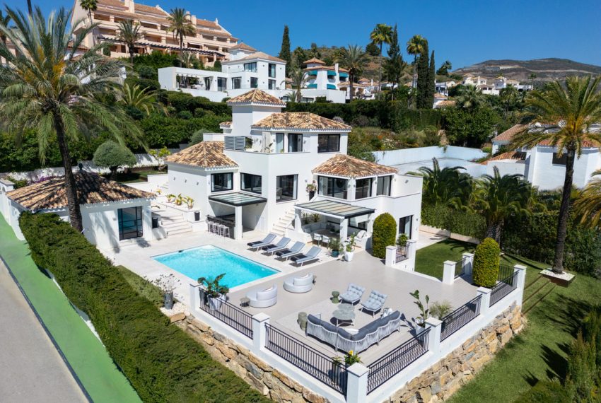 R4986355-Villa-For-Sale-Nueva-Andalucia-Detached-5-Beds-239-Built-19