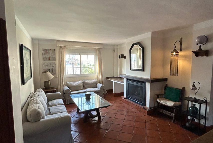 R4986469-Townhouse-For-Sale-San-Pedro-de-Alcantara-Semi-Detached-4-Beds-440-Built-1