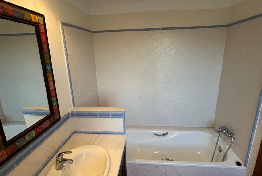 R4986469-Townhouse-For-Sale-San-Pedro-de-Alcantara-Semi-Detached-4-Beds-440-Built-16
