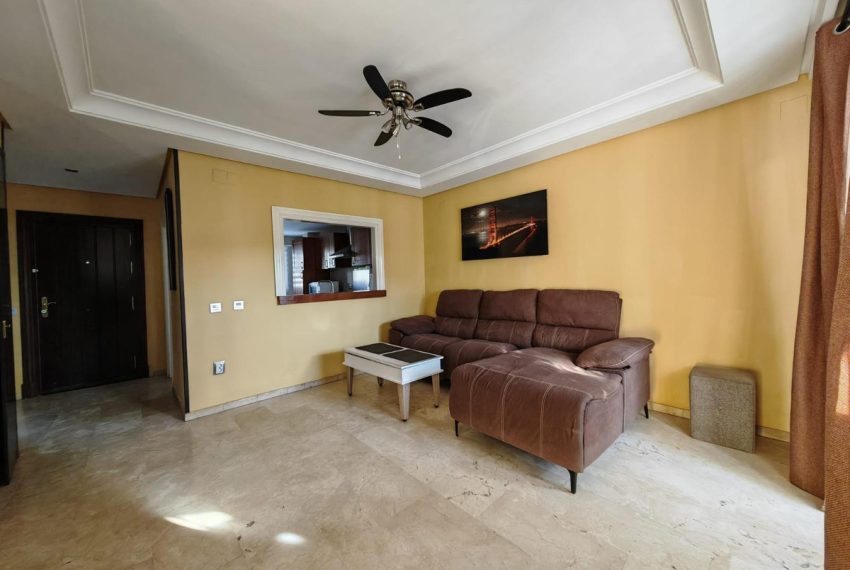 R4986472-Villa-For-Sale-Estepona-Semi-Detached-3-Beds-130-Built-3