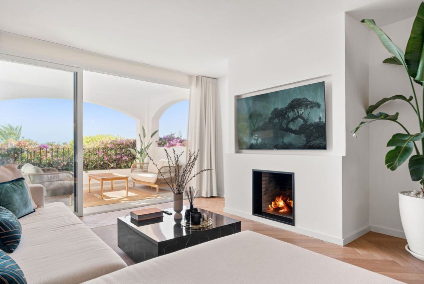 R4987354-Townhouse-For-Sale-The-Golden-Mile-Terraced-4-Beds-389-Built-1