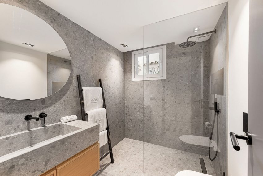 R4987354-Townhouse-For-Sale-The-Golden-Mile-Terraced-4-Beds-389-Built-17