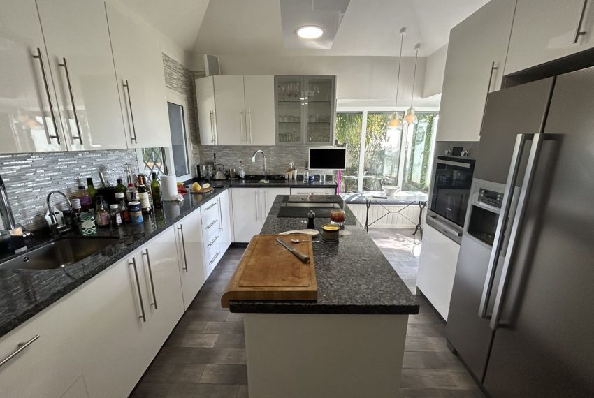 R4988344-Villa-For-Sale-Nagueles-Detached-3-Beds-300-Built-10