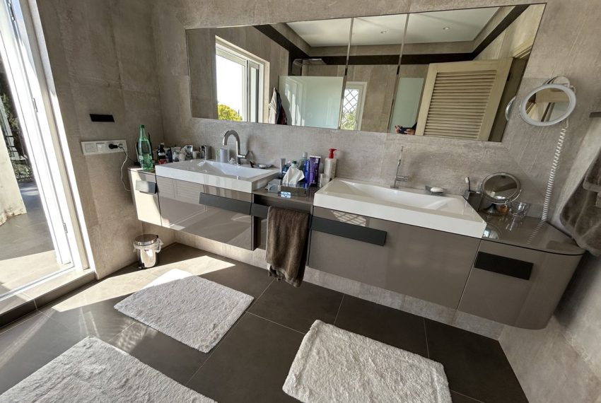 R4988344-Villa-For-Sale-Nagueles-Detached-3-Beds-300-Built-12