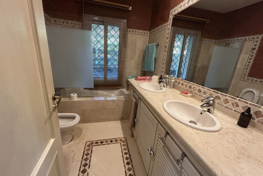 R4988344-Villa-For-Sale-Nagueles-Detached-3-Beds-300-Built-14
