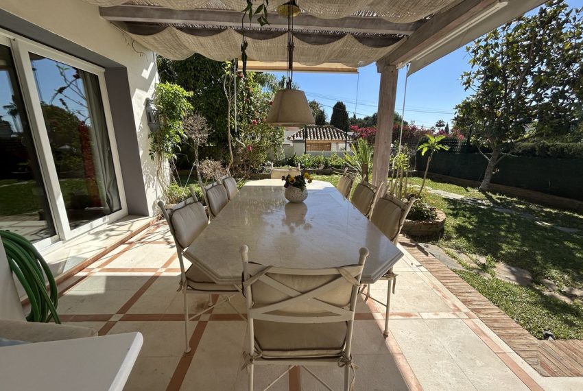 R4988344-Villa-For-Sale-Nagueles-Detached-3-Beds-300-Built-8