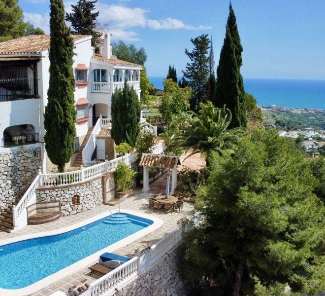 R4988371-Image 1-Detached - 6 Beds - 468 Built
