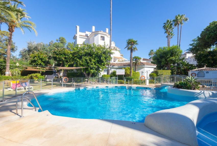 R4988557-Apartment-For-Sale-Elviria-Middle-Floor-2-Beds-76-Built