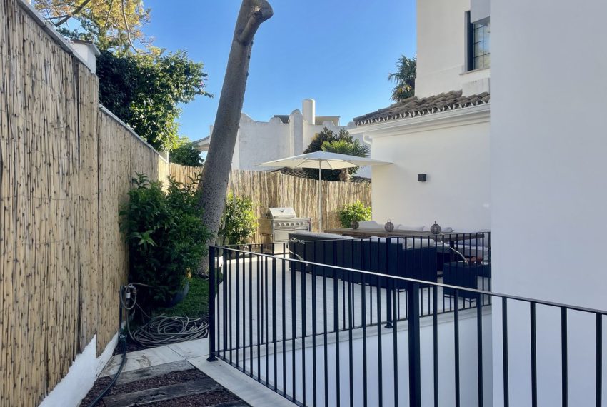 R4988626-Villa-For-Sale-Guadalmina-Alta-Detached-5-Beds-333-Built-13