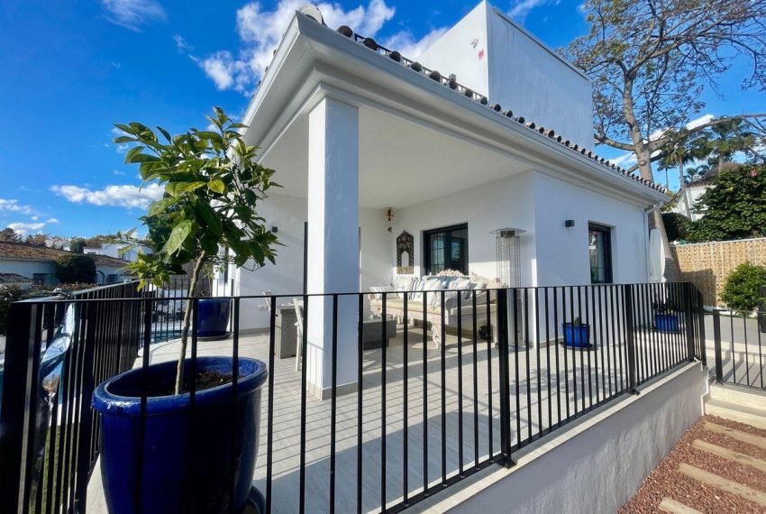 R4988626-Villa-For-Sale-Guadalmina-Alta-Detached-5-Beds-333-Built-2
