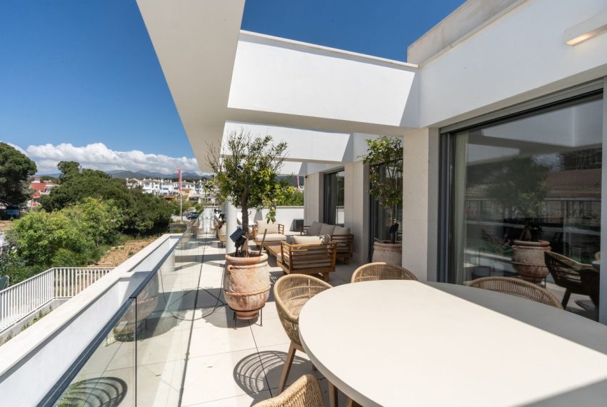 R4988680-Apartment-For-Sale-Elviria-Penthouse-3-Beds-117-Built-2