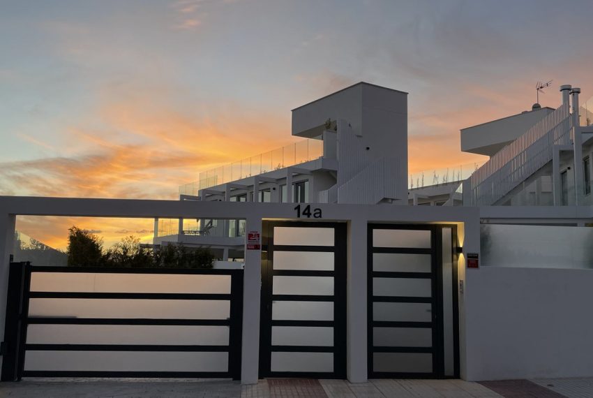 R4989070-Villa-For-Sale-Marbella-Detached-3-Beds-365-Built-17