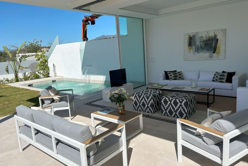 R4989070-Villa-For-Sale-Marbella-Detached-3-Beds-365-Built