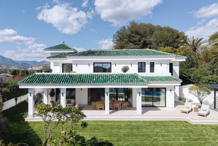R4989238-Villa-For-Sale-Nueva-Andalucia-Detached-5-Beds-290-Built-15