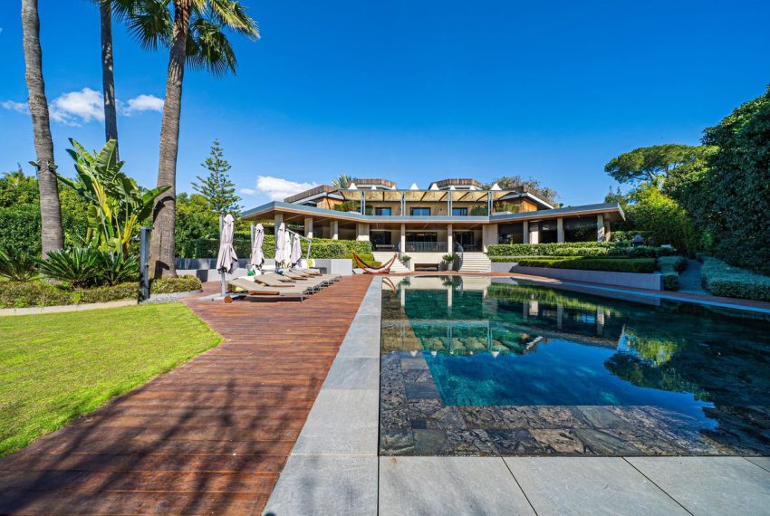R4989514-Villa-For-Sale-Guadalmina-Baja-Detached-10-Beds-990-Built-1
