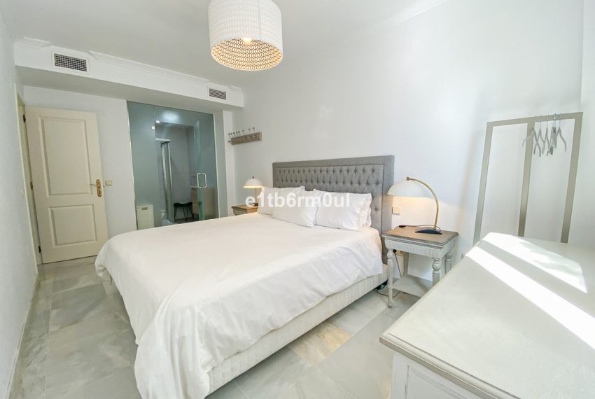 R4989946-Apartment-For-Sale-The-Golden-Mile-Middle-Floor-2-Beds-73-Built-5