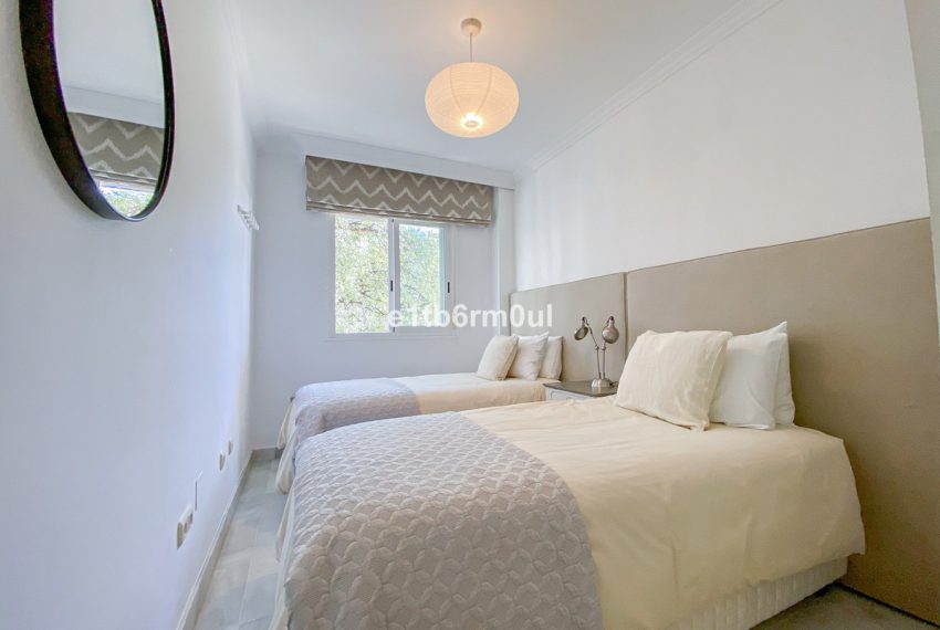 R4989946-Apartment-For-Sale-The-Golden-Mile-Middle-Floor-2-Beds-73-Built-8