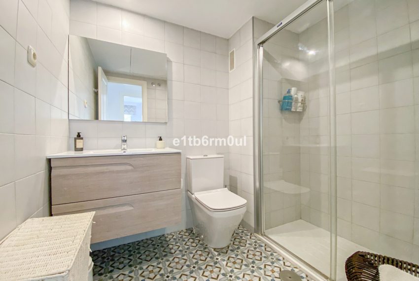 R4989946-Apartment-For-Sale-The-Golden-Mile-Middle-Floor-2-Beds-73-Built-9