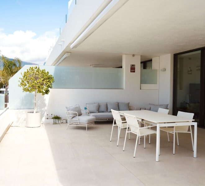 R4990489-Image 1-Middle Floor - 3 Beds - 170 Built