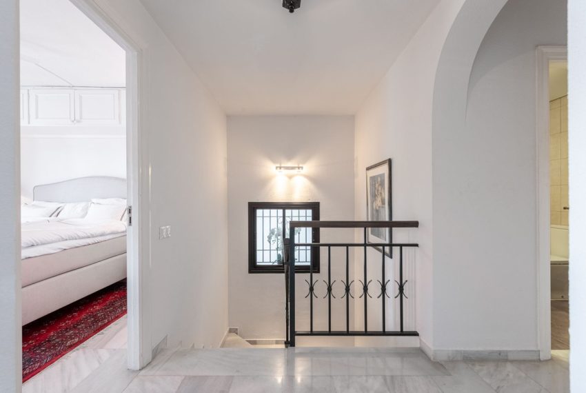 R4990810-Apartment-For-Sale-Los-Arqueros-Duplex-3-Beds-123-Built-12