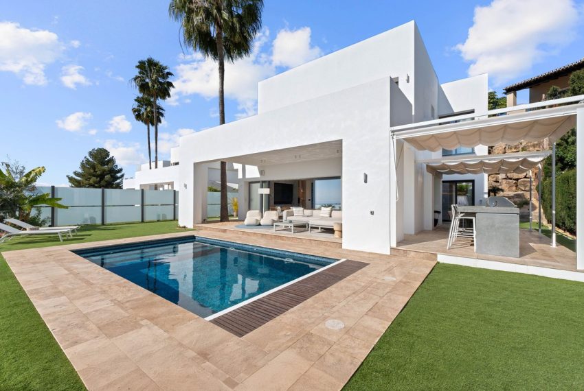 R4991011-Villa-For-Sale-El-Paraiso-Detached-5-Beds-376-Built-1