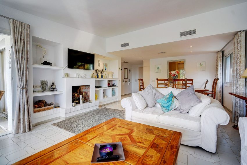 R4991050-Villa-For-Sale-Miraflores-Semi-Detached-3-Beds-170-Built-1