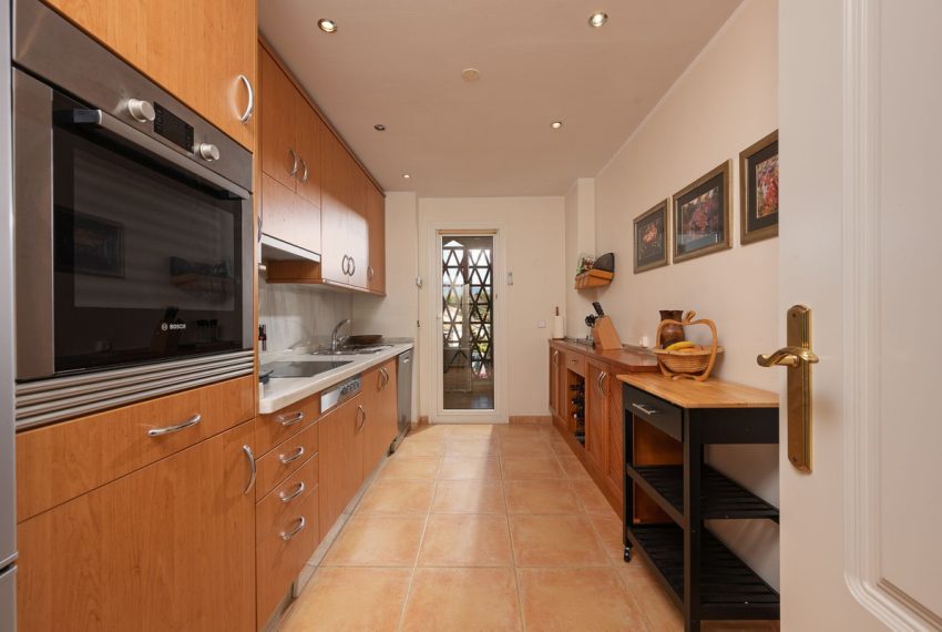 R4991065-Apartment-For-Sale-Nueva-Andalucia-Middle-Floor-2-Beds-120-Built-12