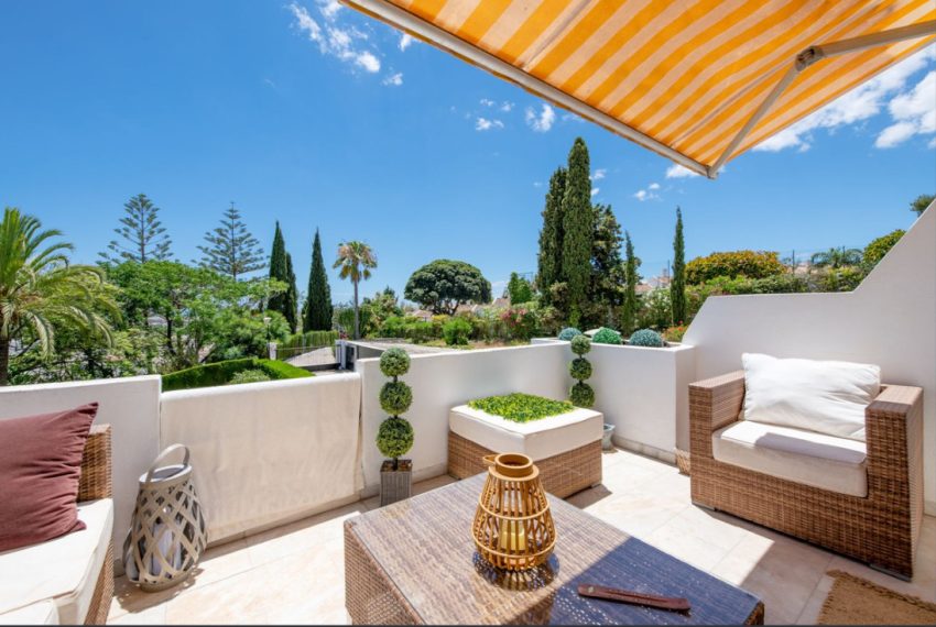 R4991452-Townhouse-For-Sale-Nueva-Andalucia-Terraced-2-Beds-143-Built-2
