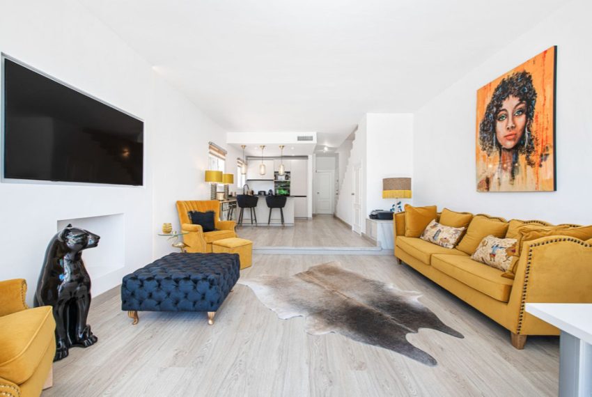 R4991452-Townhouse-For-Sale-Nueva-Andalucia-Terraced-2-Beds-143-Built-6