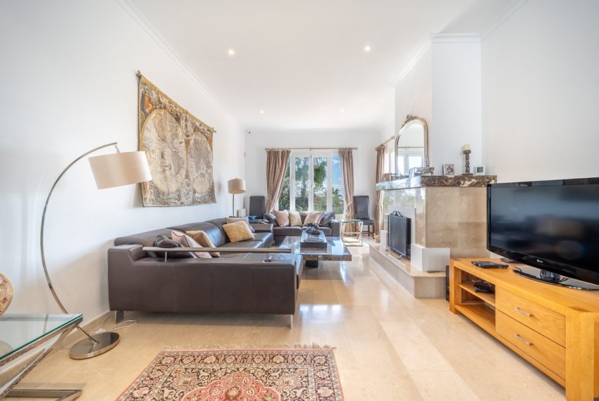 R4991473-Villa-For-Sale-Istan-Detached-4-Beds-240-Built-3