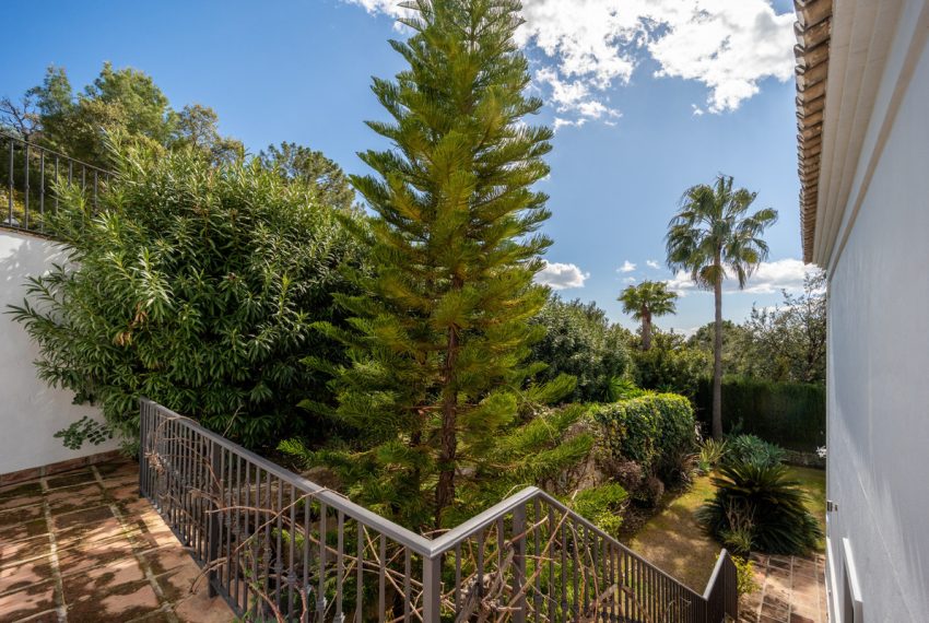 R4991473-Villa-For-Sale-Istan-Detached-4-Beds-240-Built-4