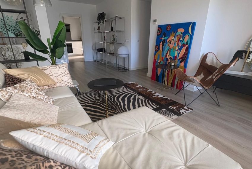 R4991668-Apartment-For-Sale-Nueva-Andalucia-Middle-Floor-3-Beds-99-Built-2