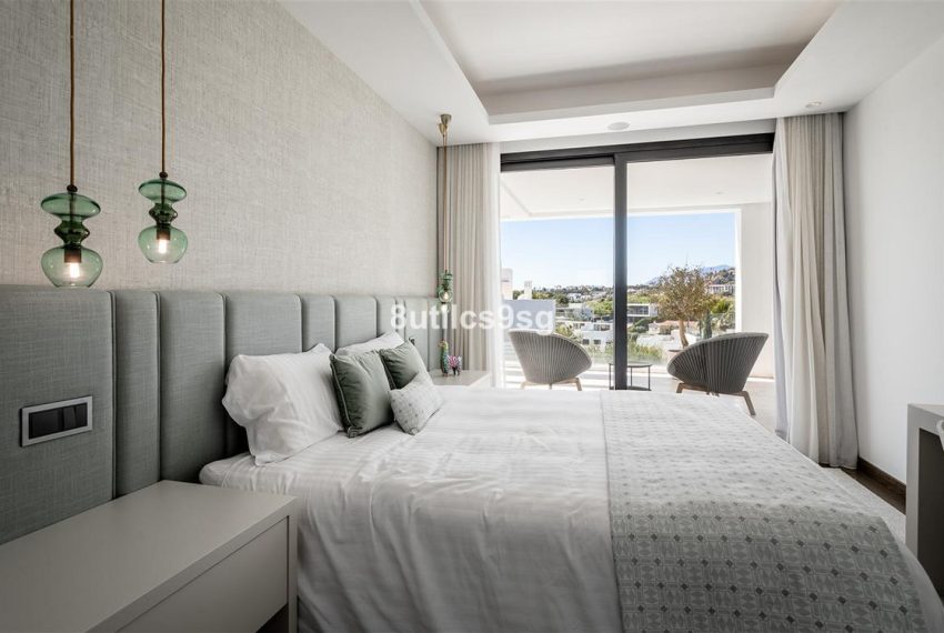 R4991854-Villa-For-Sale-Nueva-Andalucia-Detached-5-Beds-701-Built-11