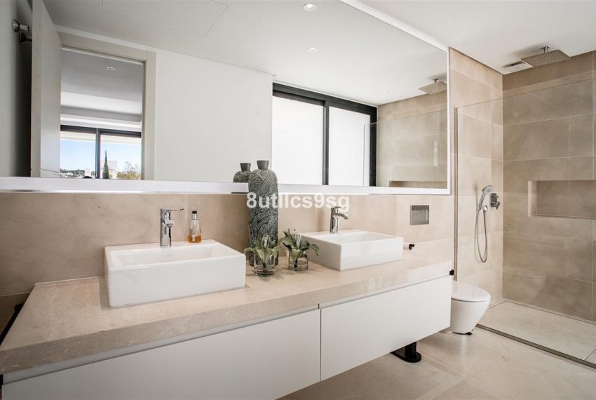 R4991854-Villa-For-Sale-Nueva-Andalucia-Detached-5-Beds-701-Built-12