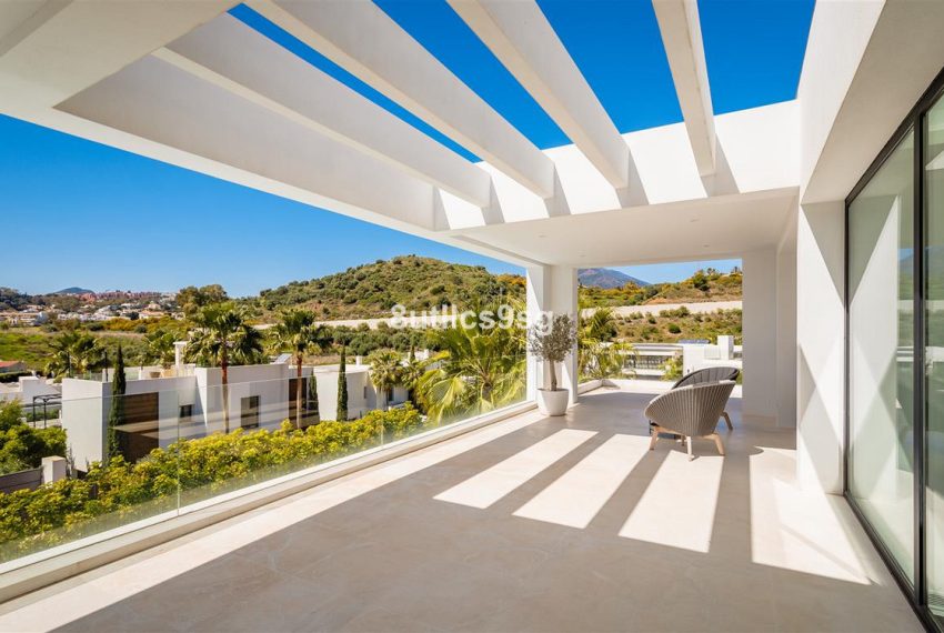 R4991854-Villa-For-Sale-Nueva-Andalucia-Detached-5-Beds-701-Built-17