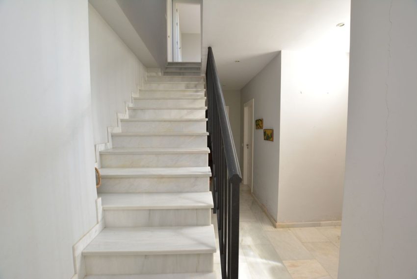 R4992583-Villa-For-Sale-Elviria-Detached-7-Beds-400-Built-17