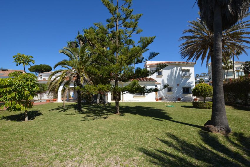 R4992583-Villa-For-Sale-Elviria-Detached-7-Beds-400-Built-6
