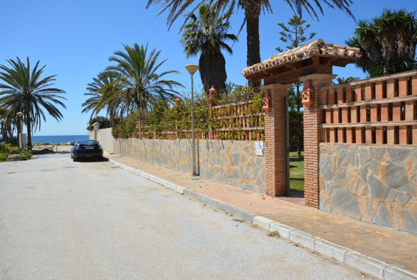 R4992583-Villa-For-Sale-Elviria-Detached-7-Beds-400-Built-7