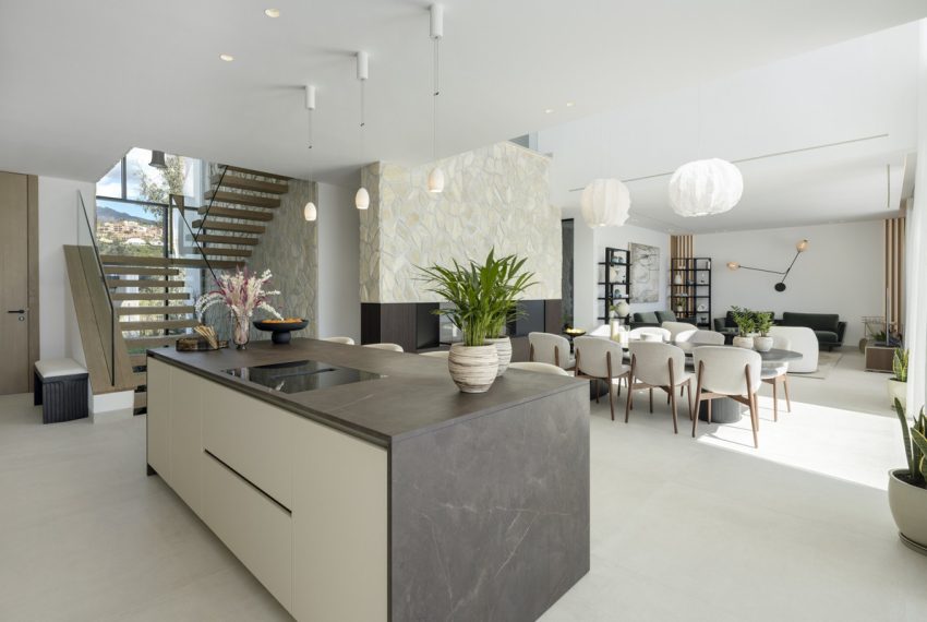 R4993171-Villa-For-Sale-La-Quinta-Detached-5-Beds-605-Built-3