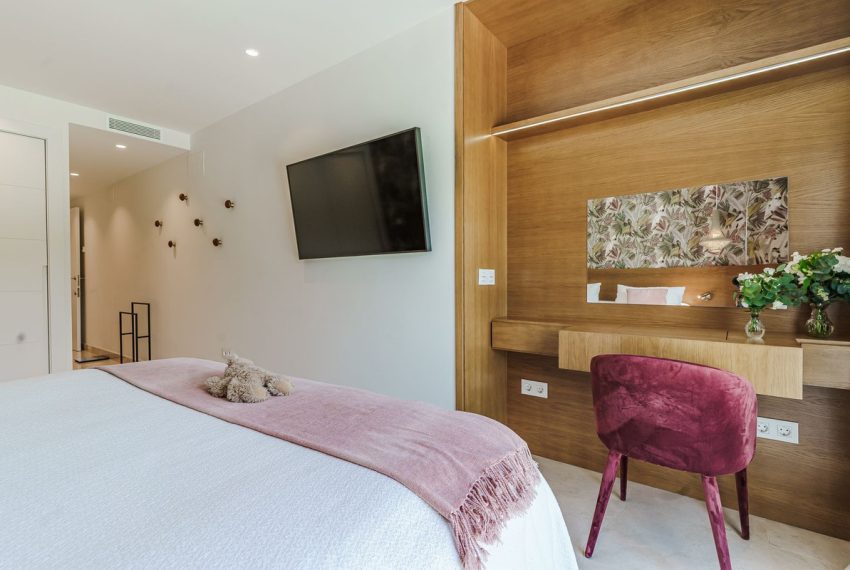 R4993978-Apartment-For-Sale-Nueva-Andalucia-Middle-Floor-2-Beds-110-Built-18